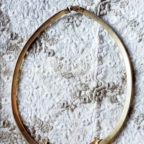 Vintage Park Lane Faux Sapphire Necklace. Blue Sapphire. Gold Tone Necklace. - Picture 9 of 9